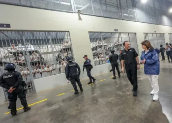 Bukele Capacitará a Presos para «Reconstruir» El Salvador