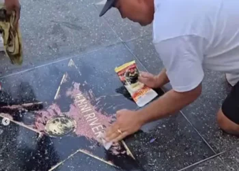 Vandalizan estrella de Jenni Rivera en Hollywood