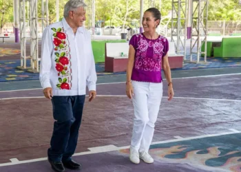 Prepara López Obrador gira por el centro del país con Claudia Sheinbaum