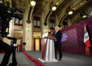 AMLO reconoce pendiente en extorsión pese a avances en otros delitos