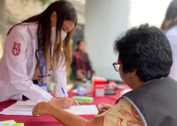 Atención médica en casa para 12 millones de abuelitos desde enero de 2025