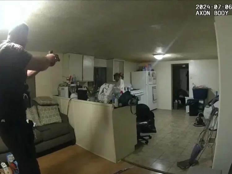 Policía mata a mujer afroamericana desarmada en su propia casa