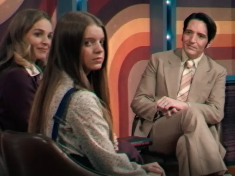 ¿De qué trata ‘De noche con el diablo’: El estreno de terror aclamado por la crítica