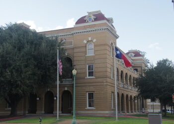POR AMENAZA DE BOMBA Evacúan Palacio de Justicia y de Webb