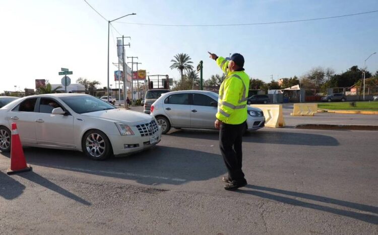 DEBEN AUXILIAR Y ORIENTAR Elementos de vialidad no multarán Paisanos