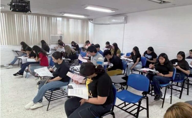 EN REDES SOCIALES ‘Queman’ carrera de Enfermería