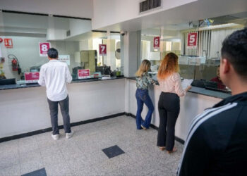 Trabajan oficinas del predial en vacaciones