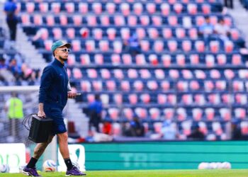 Carlos Salcedo buscaría salir de Cruz Azul