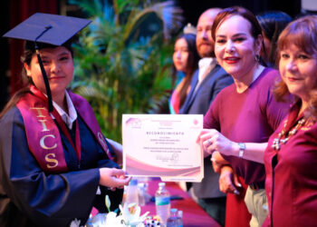 MÁS DE 600 ALUMNOS Culminan estudios de prepa municipal Jose Vasconcelos