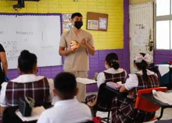 GOBIERNO MUNICIPAL Brinda atención médica gratuita EN LOS ESPACIOS EDUCATIVOS