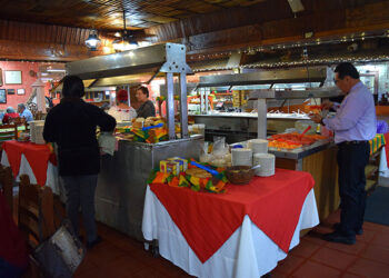 Buscan restauranteros solventar apagones con subestaciones