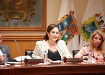 AFIRMA CARMEN LILIA CANTUROSAS Tren de pasajeros a Nuevo Laredo impulsará desarrollo económico