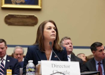 Renuncia directora del Servicio Secreto de EU tras intento de asesinato a Trump