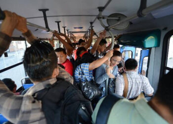 Llaman a urbanos a respetar tarifas