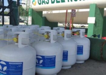 Pega a gaseras compra de comida en restaurantes