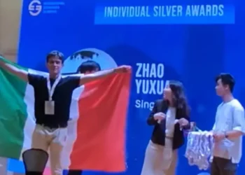 ¡Orgullo nacional! Jóvenes mexicanos ganan medallas en la Olimpiada de Economía en Hong Kong