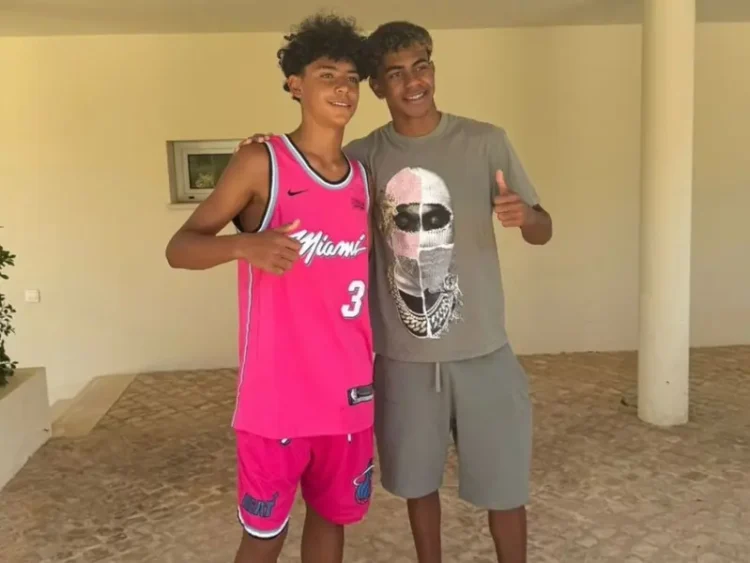 Lamine Yamal y Cristiano Jr protagonizan foto viral