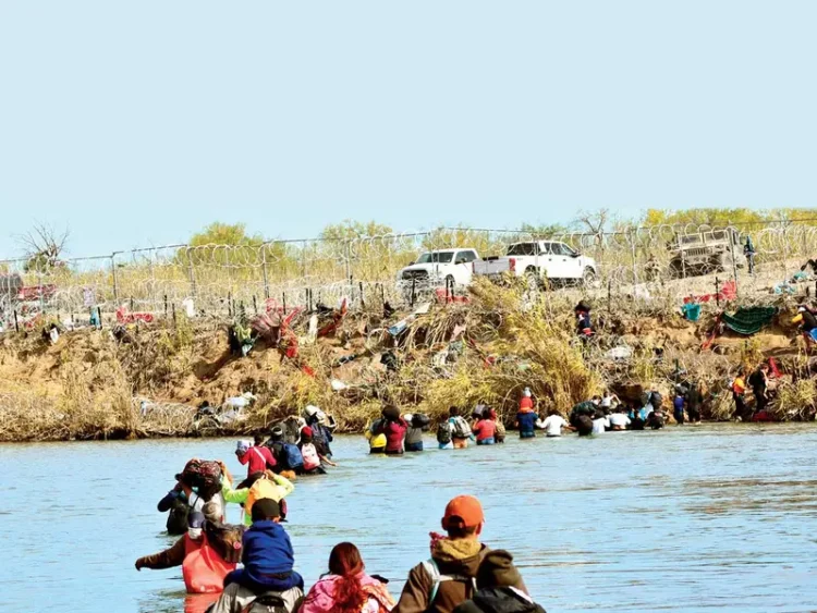 Menores migrantes solos colman frontera sur de EU; propensos a repatriaciones
