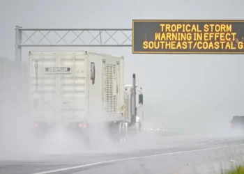 Tormenta Debby causa 4 muertos y alerta de ‘inundaciones catastróficas’ en EU