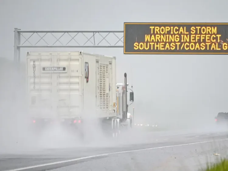 Tormenta Debby causa 4 muertos y alerta de ‘inundaciones catastróficas’ en EU