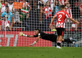 Portero mexicano debuta en LaLiga española con el Athletic de Bilbao