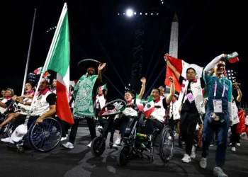 México destaca en la Inauguración de los Paralímpicos en París