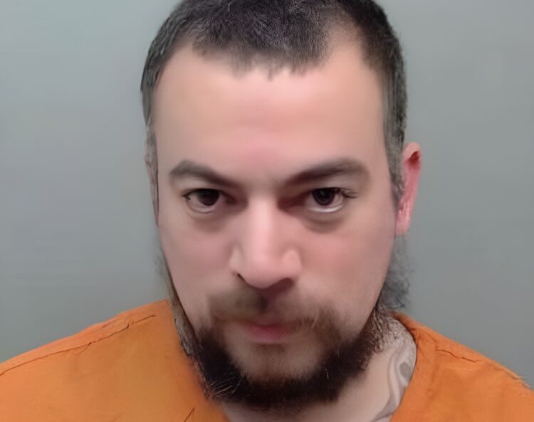 Por estacionarse mal le descubre droga la policía