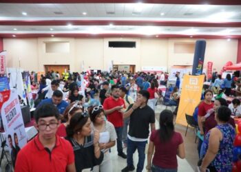 Destaca importancia del desarrollo económico y generación de empleos