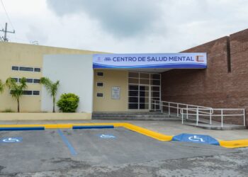 Entrega tienda comercial redondeo al Patronato Pro Indigentes Psiquiátricos