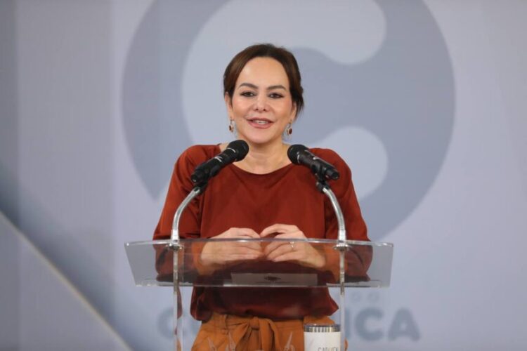 ALCALDESA CARMEN LILIA CANTUROSAS Entregará más de 3 mdp en becas