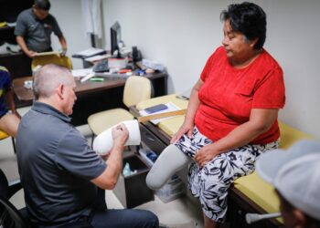 EN 21 MUNICIPIOS Valora DIF Tamaulipas a pacientes que requieren prótesis de extremidades