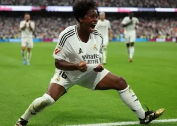Real Madrid logra su primer triunfo en LaLiga con debut goleador de Endrick