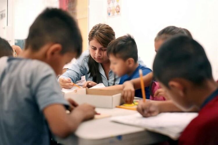 Niños que no concluyen primaria lo podrán hacer en el ITEA