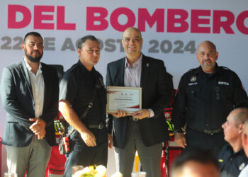 GOBIERNO MUNICIPAL a elementos de Nuevo Laredo Conmemora Día del Bombero
