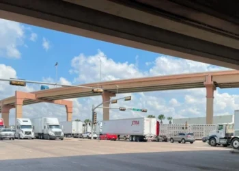 Despejan tráfico con nuevas vialidades en Laredo, Texas