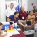 Familias acuden a vacunarse en campaña del DIF y Sector Salud