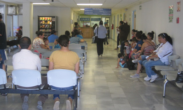 Reportan “picos” importantes de casos Covid-19 en Clínicas UNE