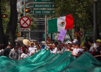 PLANTÓN INDEFINIDO Diputados deciden posponer sesión