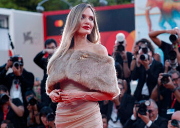 Angelina Jolie causa preocupación por su apariencia en la alfombra roja del Festival de Venecia