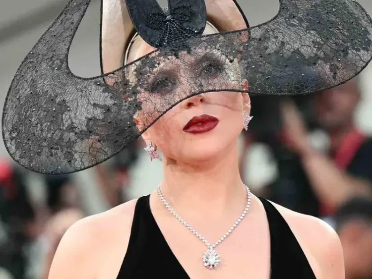 Lady Gaga tuvo que ‘desaprender a cantar para “Joker: Folie à Deux”