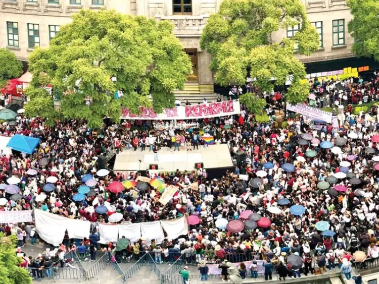 Consulta Sobre Reforma Judicial en la SCJN: Lenia Batres Elaborará Proyecto