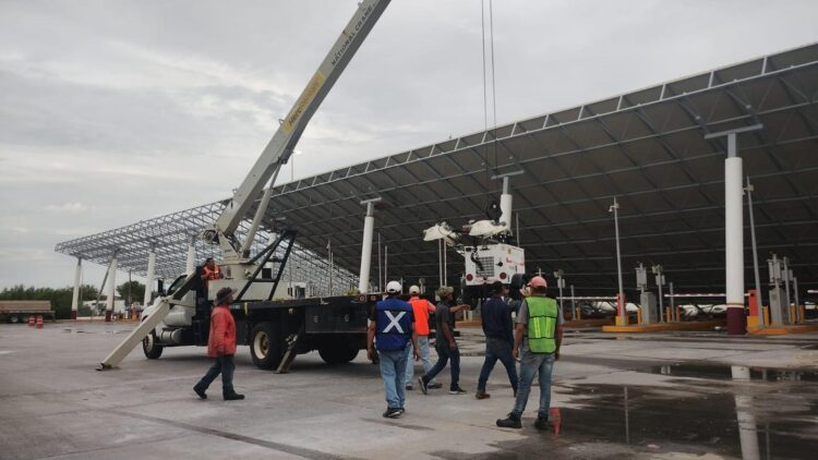 SOLUCIÓN MOMENTÁNEA POR DAÑOS Habilitan cruce de carga en Puente III