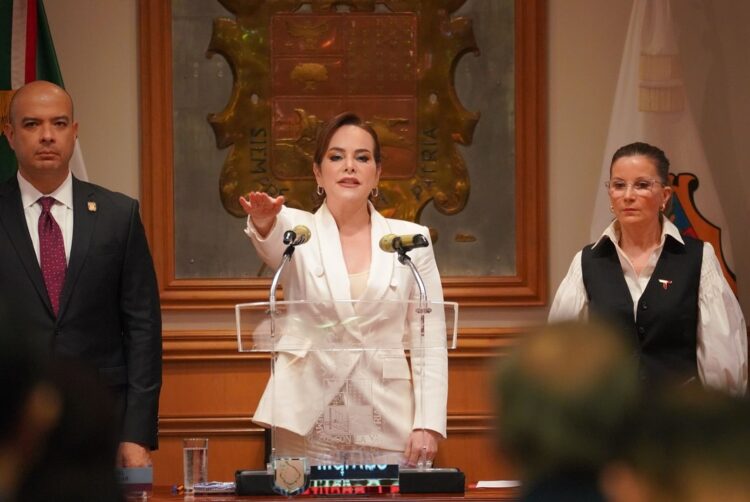 RINDE PROTESTA Arranca Carmen Lilia su segundo periodo