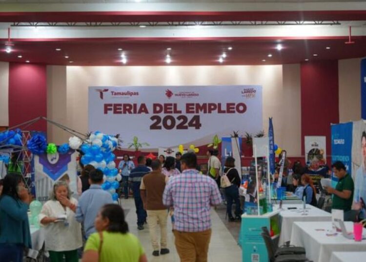 Ofertan más de 2 mil vacantes en la Feria de EMPLEO