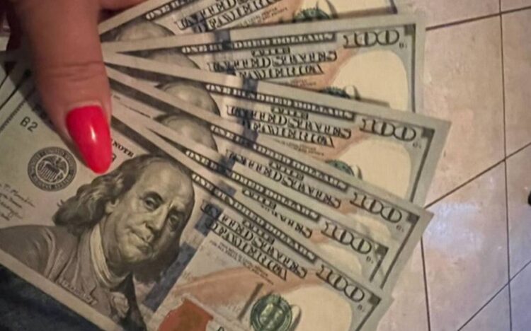 Alza del dólar beneficia a negocios de localidad