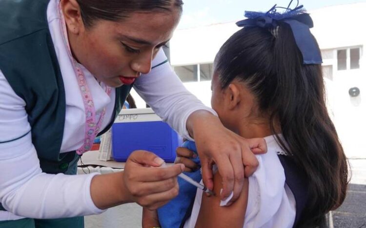 Inicia vacunación a niñas contra VPH