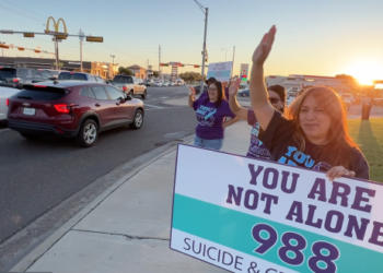 Promueven el 988 en McPherson y Del Mar ¡Salva tu Vida!