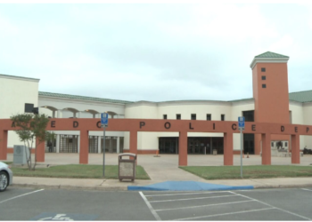 Investigan a policías laredenses por actuar de forma indebida