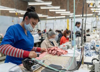EN MAQUILAS Alza en sueldos cubriría vacantes
