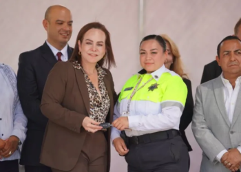 ALCALDESA CARMEN LILIA CANTUROSAS Fortalecen seguridad vial con entrega de 30 patrullas